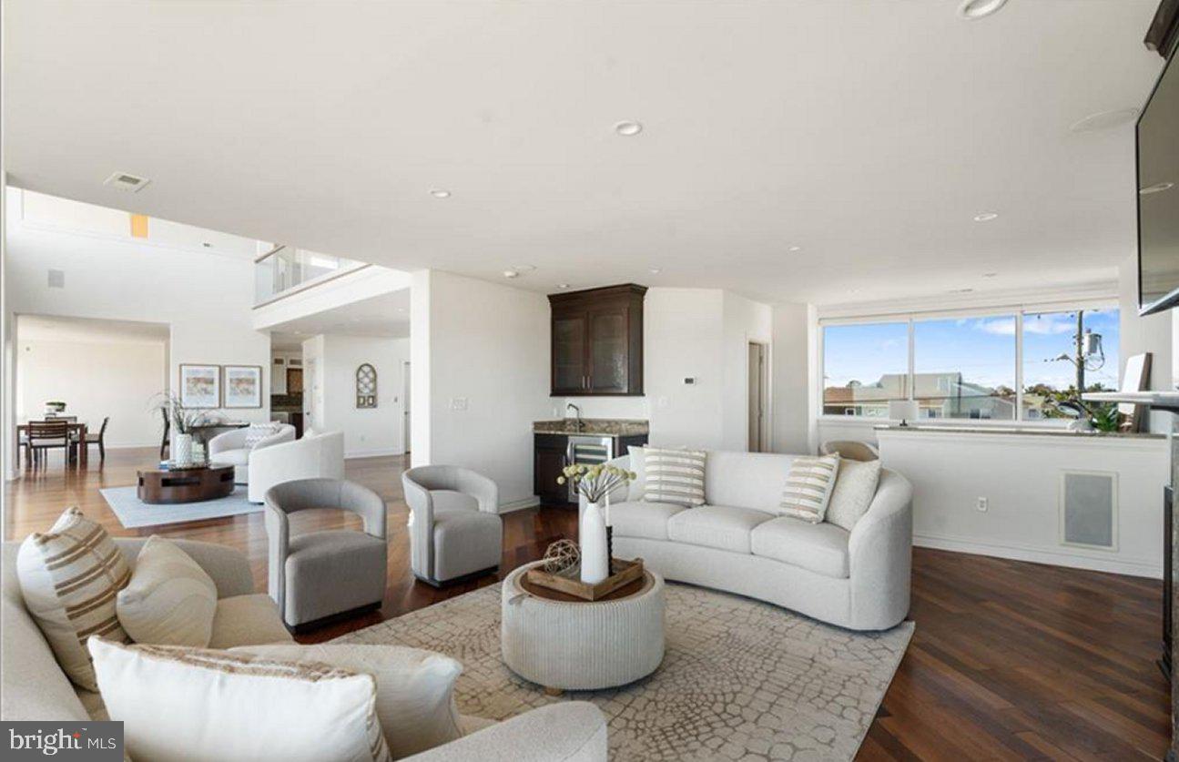 SANDBRIDGE BEACH - Residential