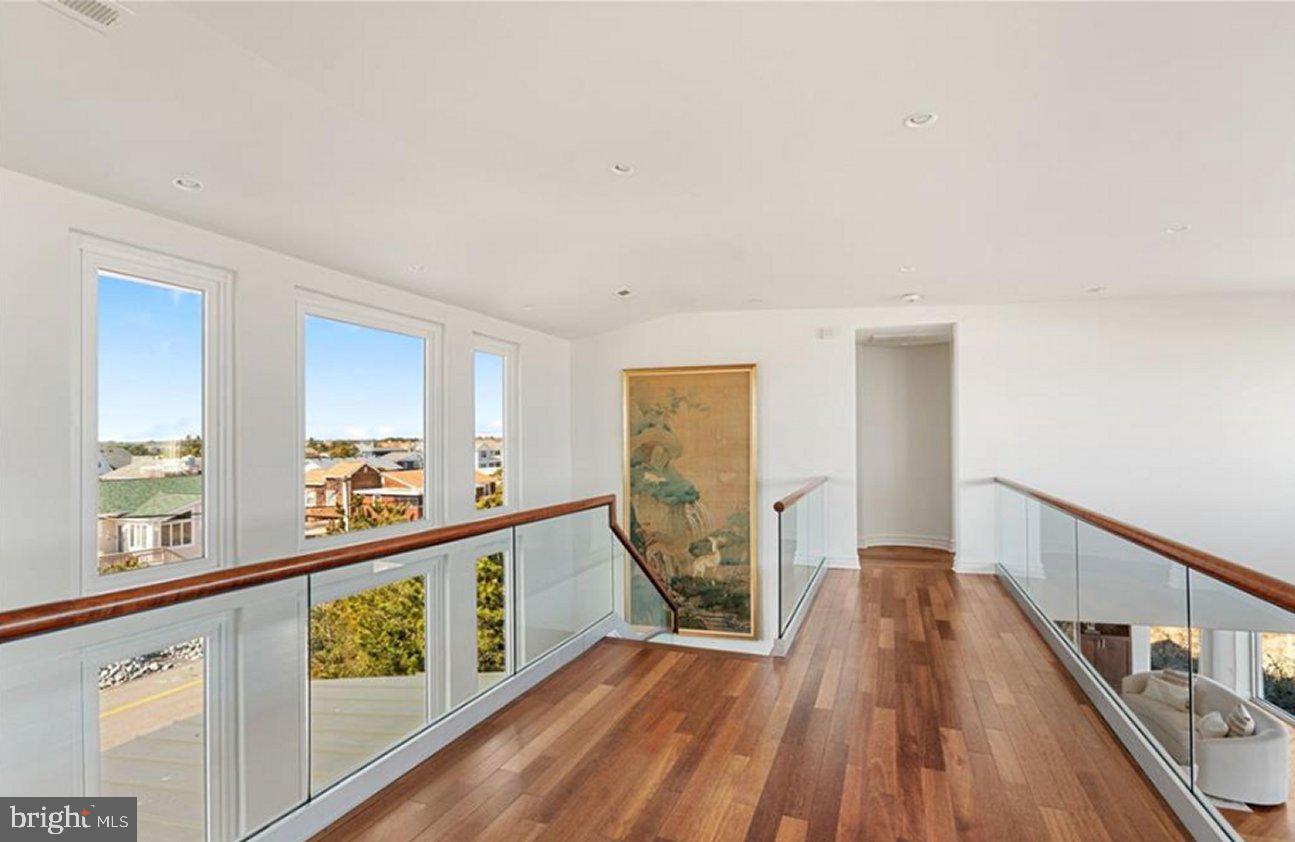 SANDBRIDGE BEACH - Residential