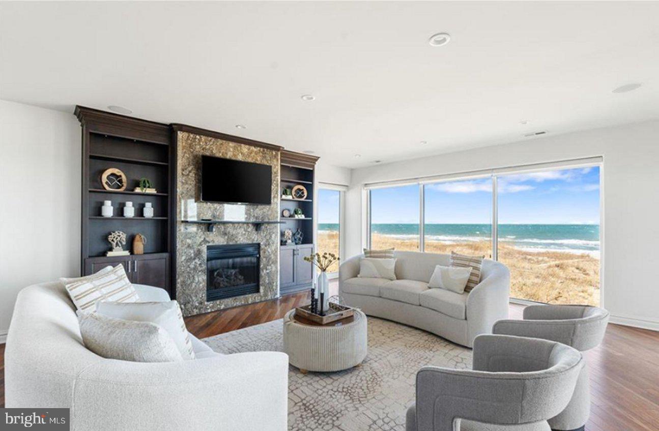 SANDBRIDGE BEACH - Residential