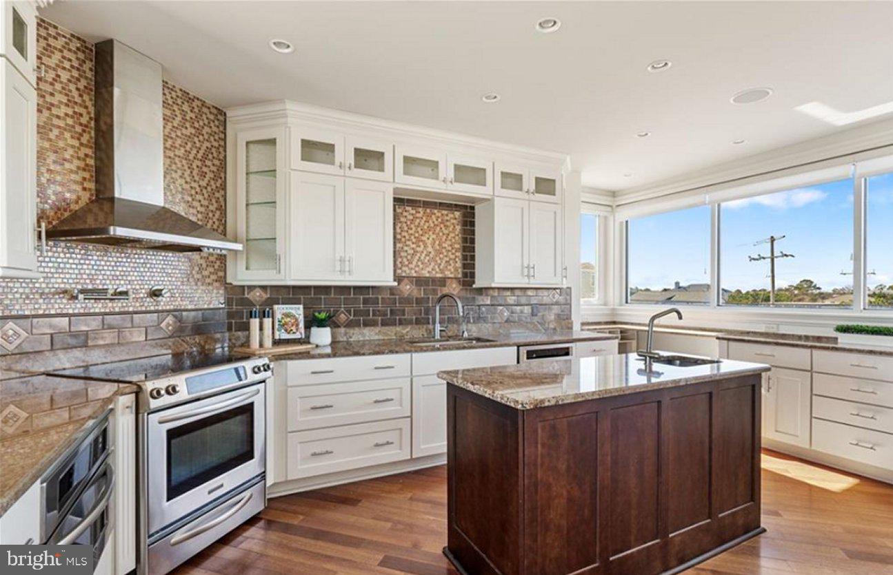 SANDBRIDGE BEACH - Residential