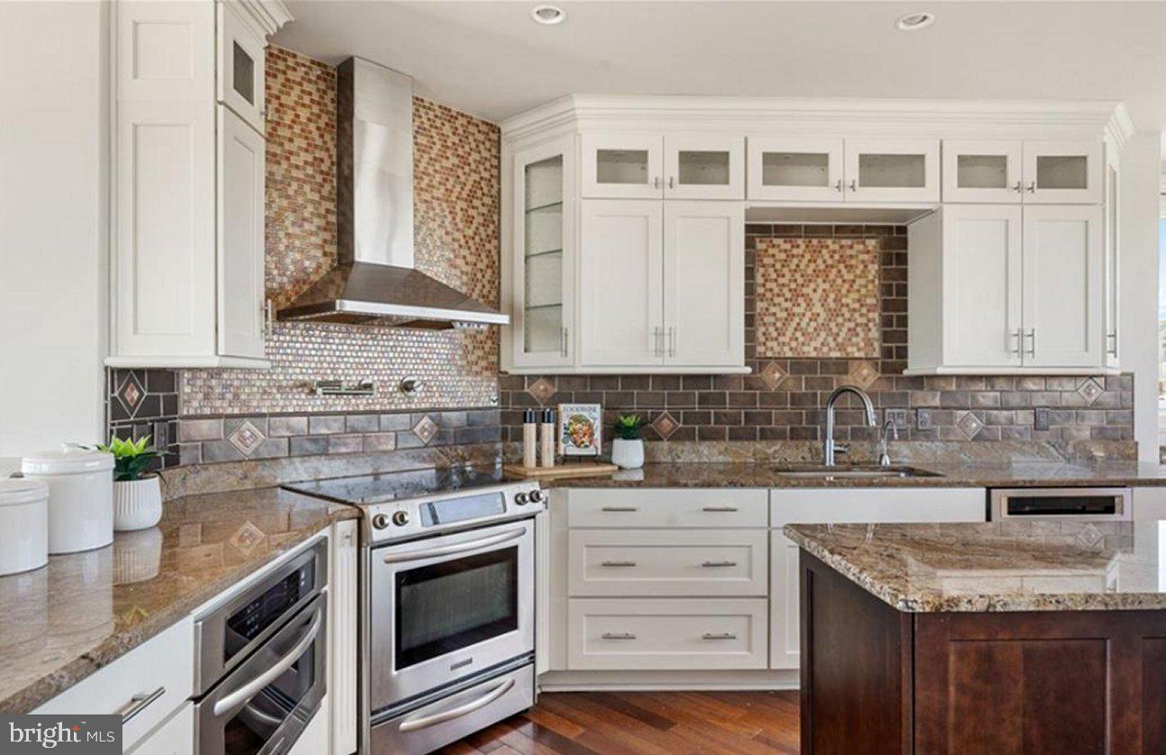 SANDBRIDGE BEACH - Residential