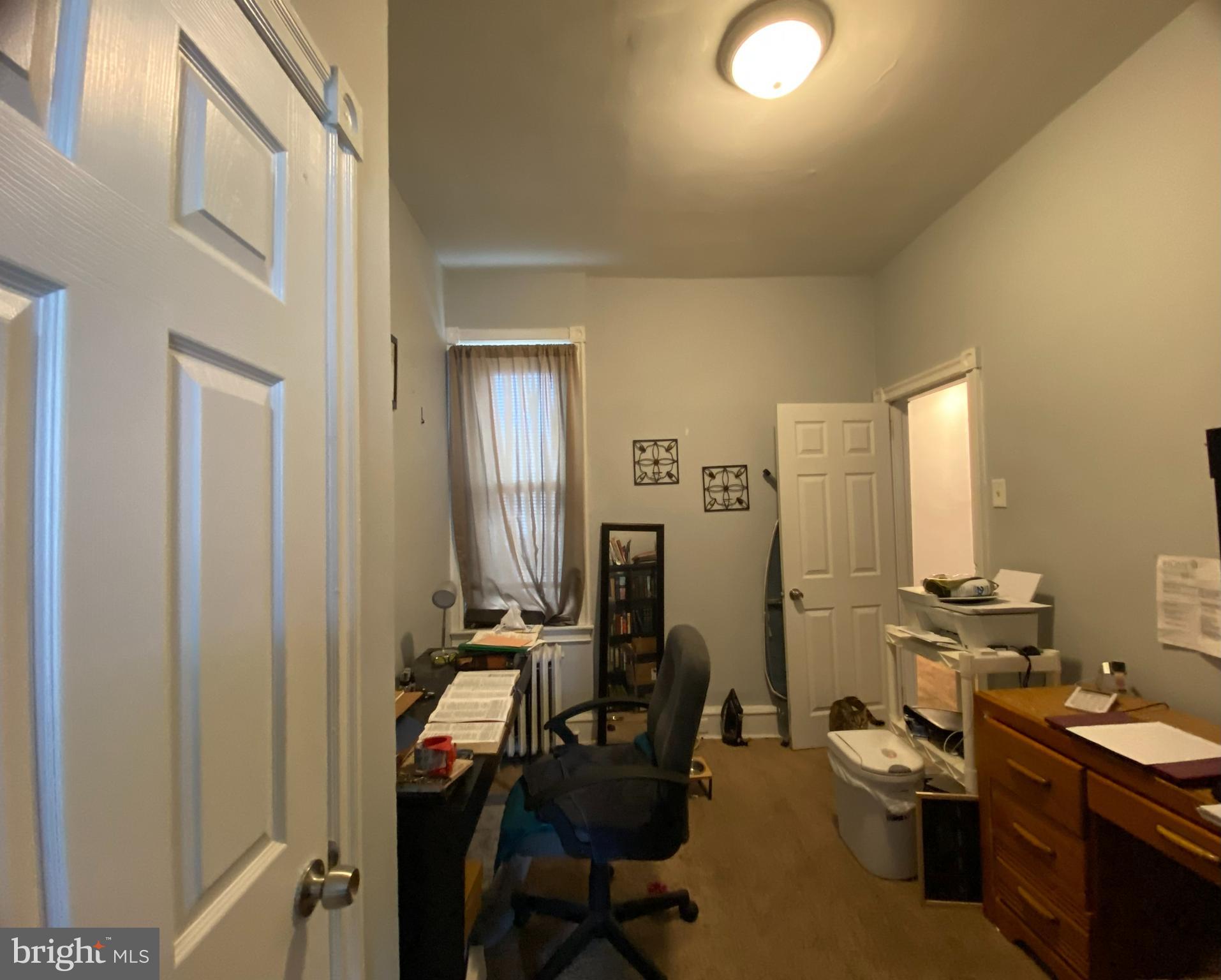 STRAWBERRY MANSION - Residential