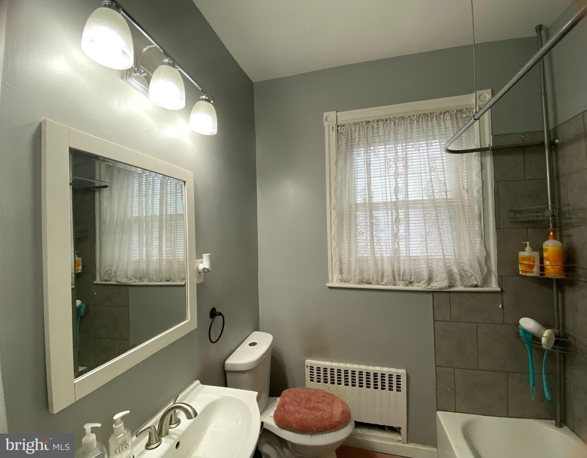 STRAWBERRY MANSION - Residential