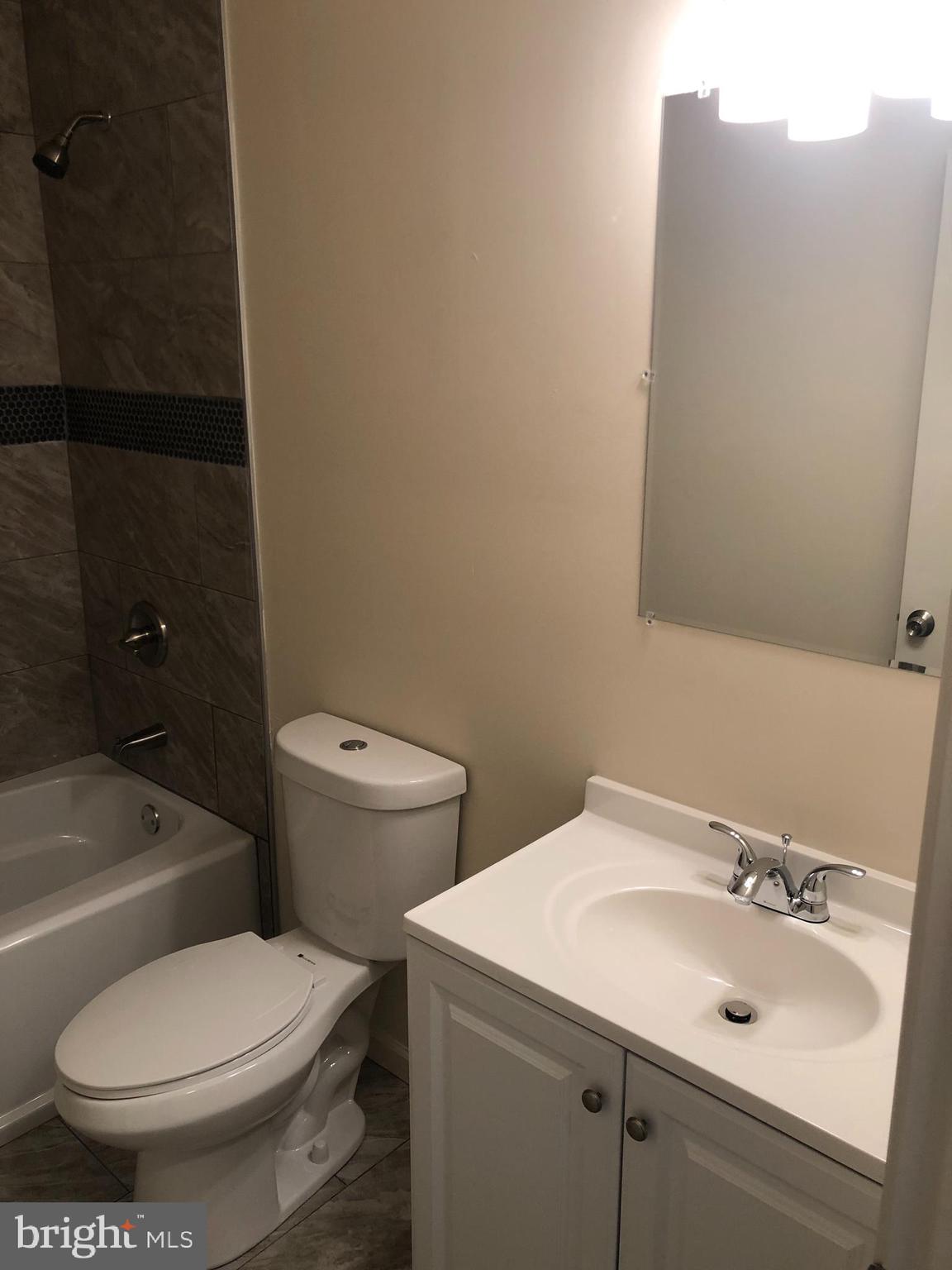 ELMWOOD PARK - Residential