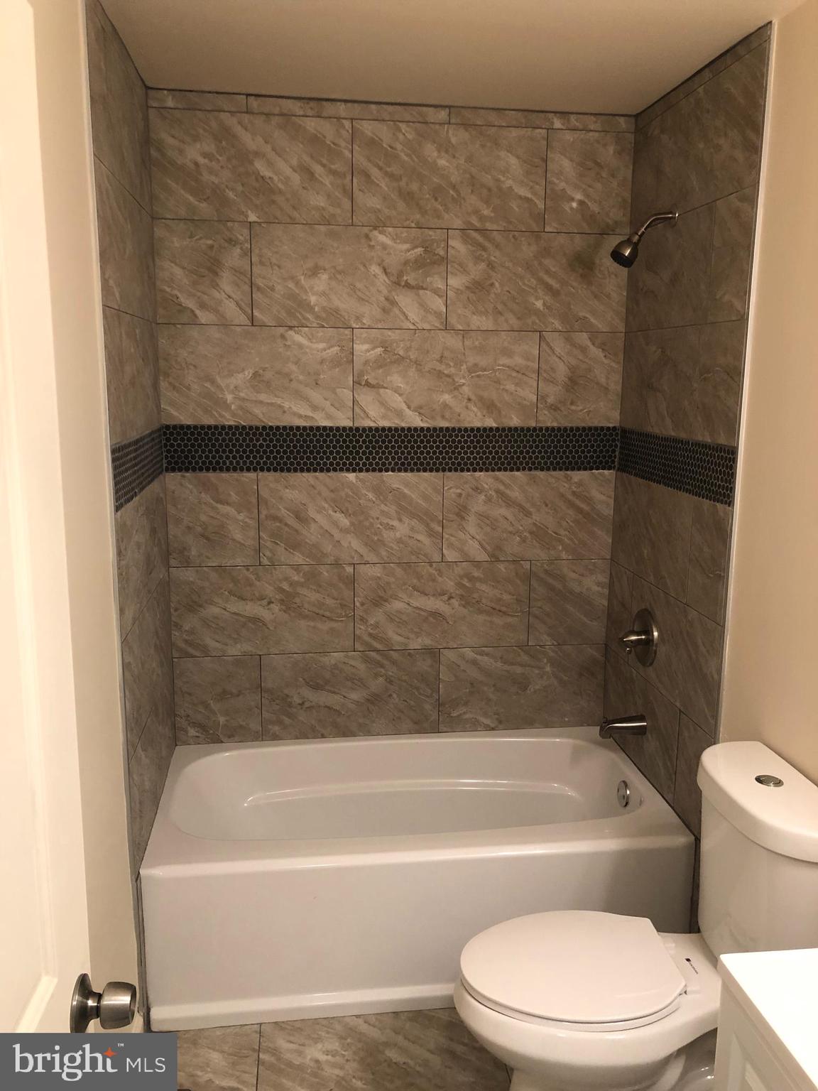 ELMWOOD PARK - Residential