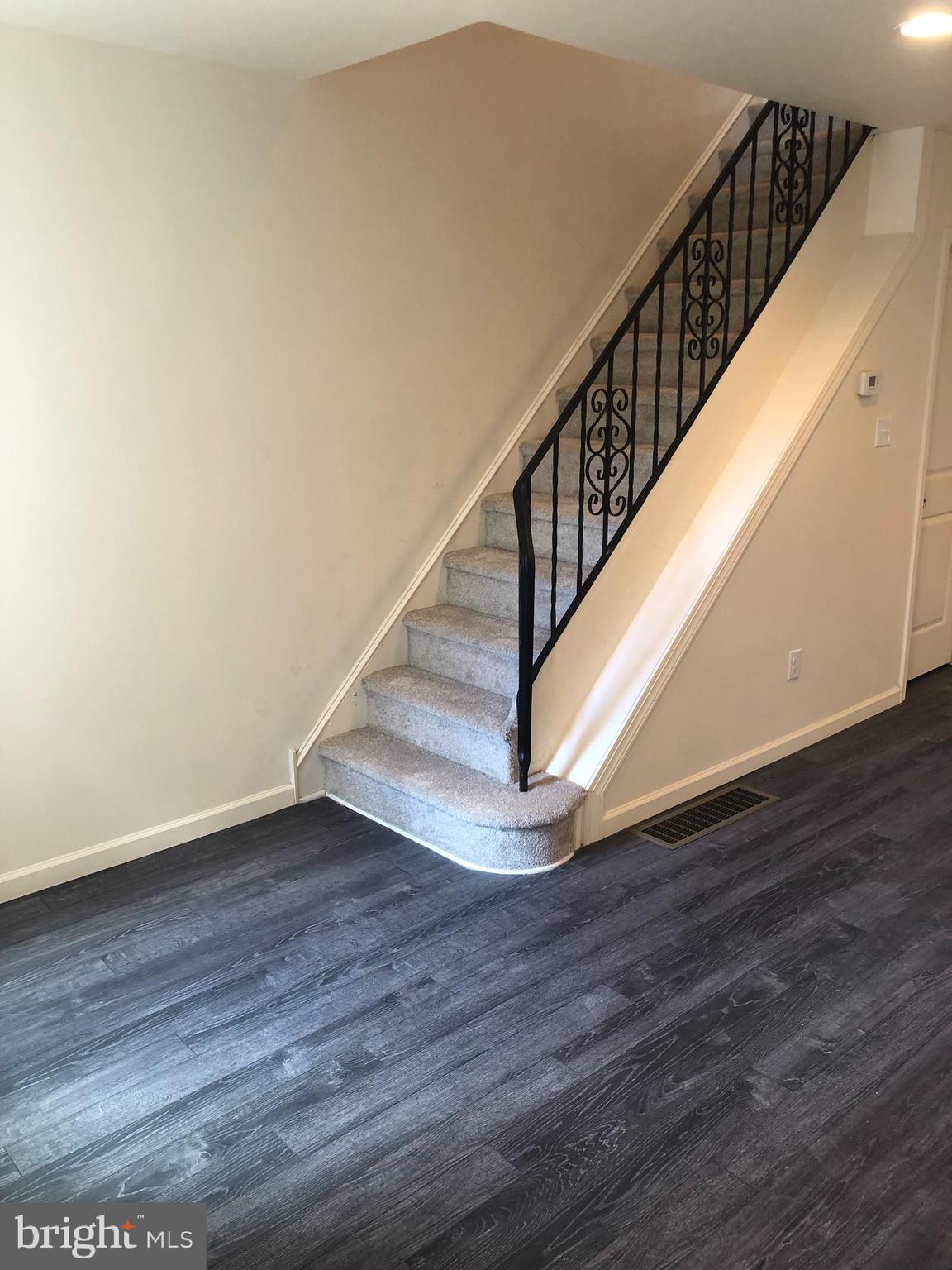 ELMWOOD PARK - Residential