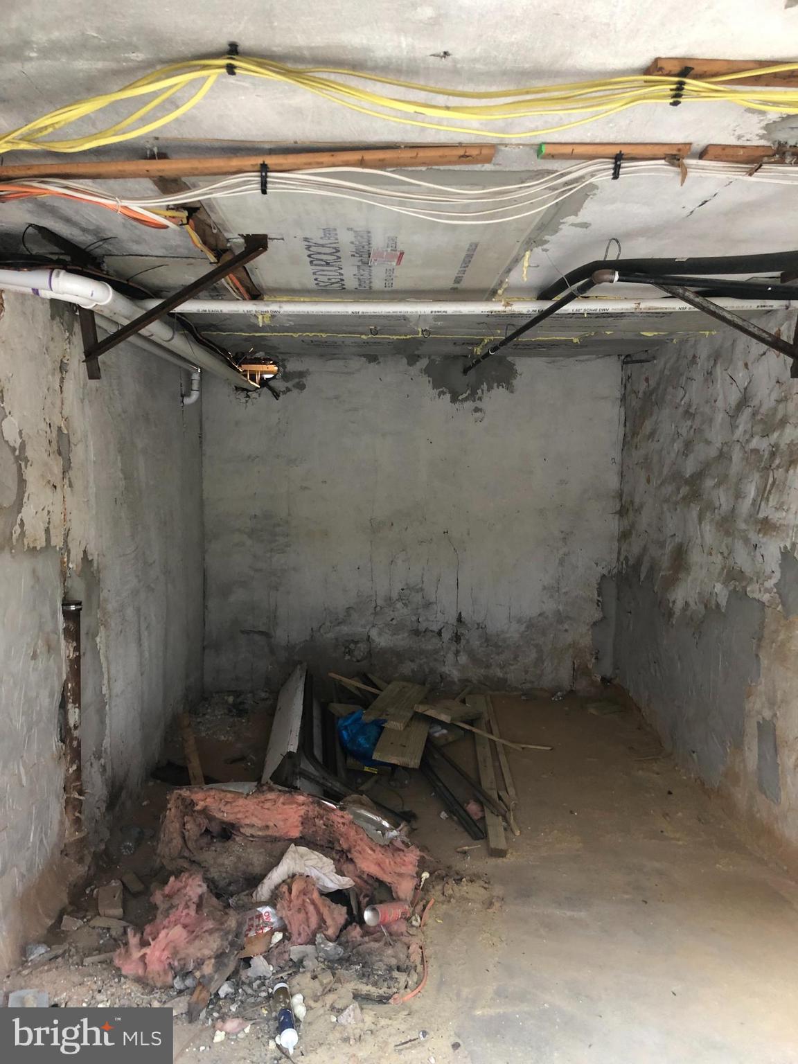 ELMWOOD PARK - Residential