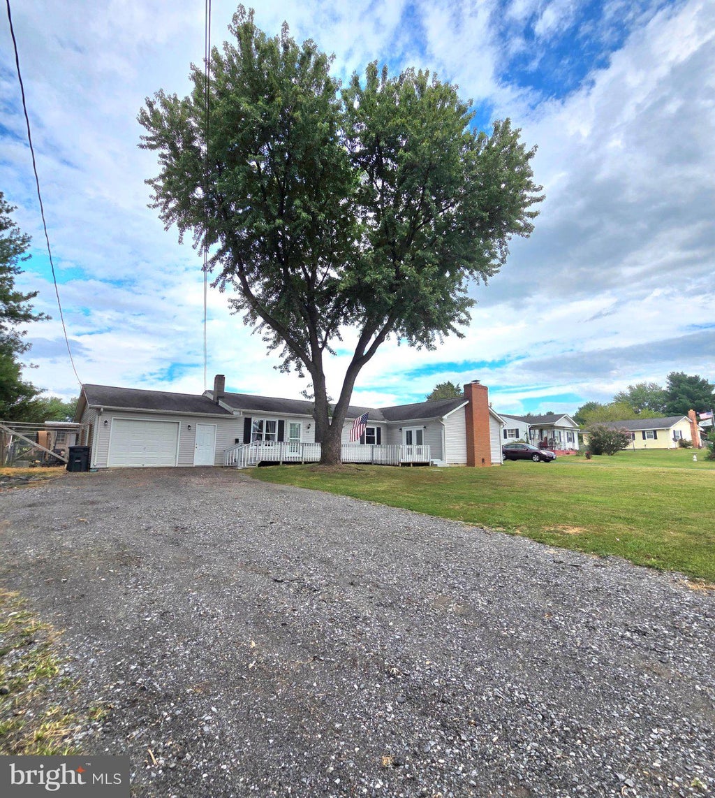Photo of 178 Payne Road, WINCHESTER, VA 22603 (MLS # VAFV2044446)