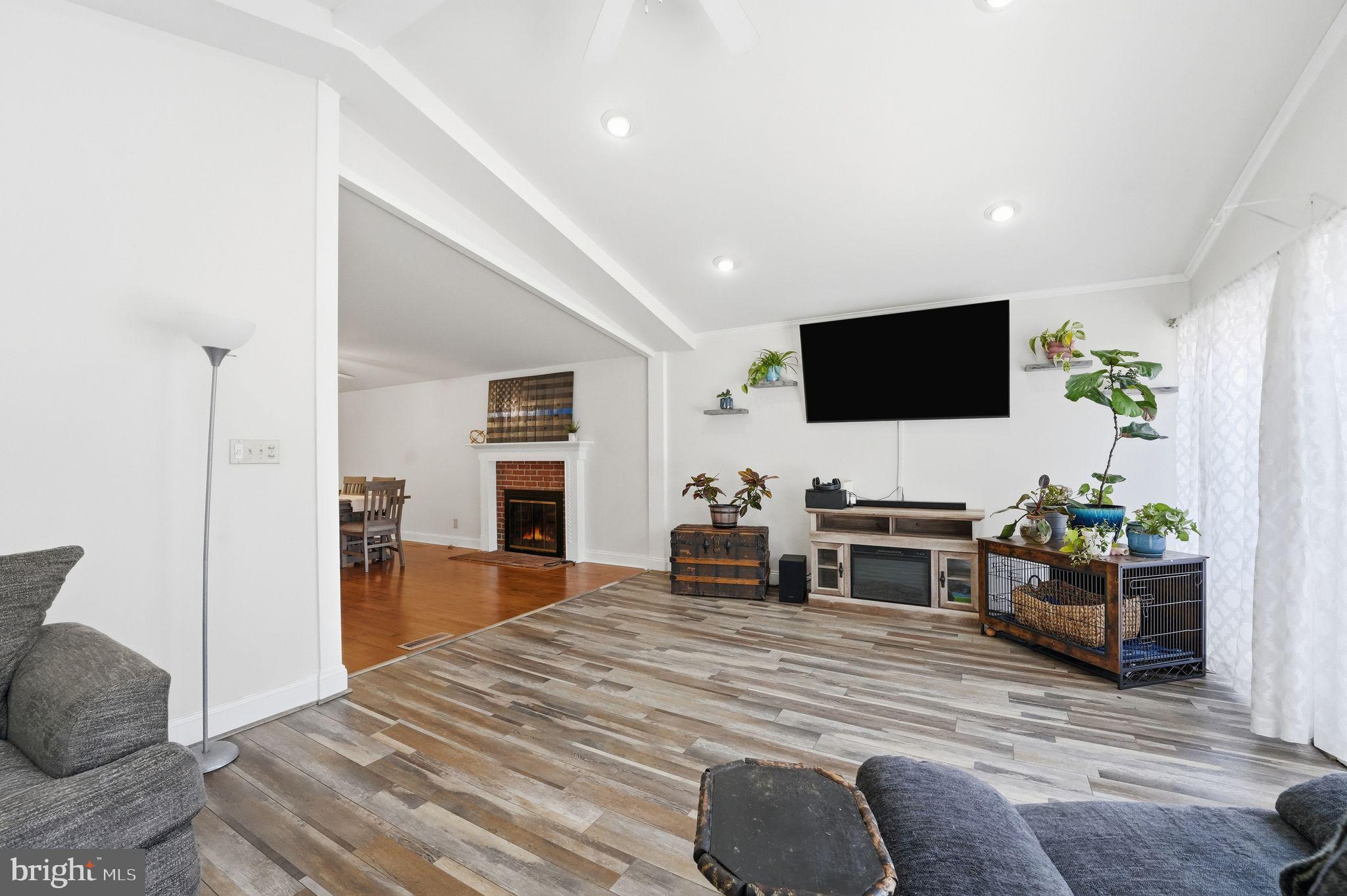 LAKE OF THE WOODS - Residential