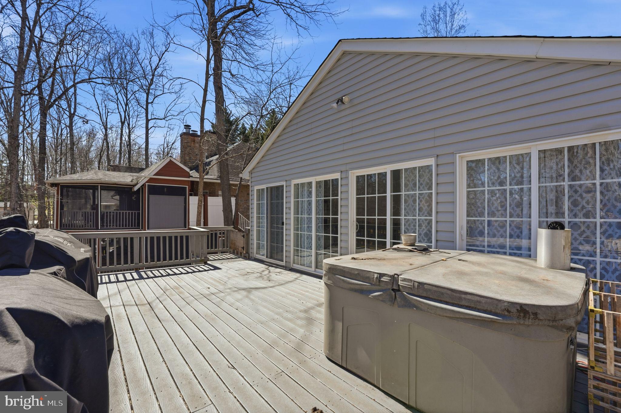 LAKE OF THE WOODS - Residential