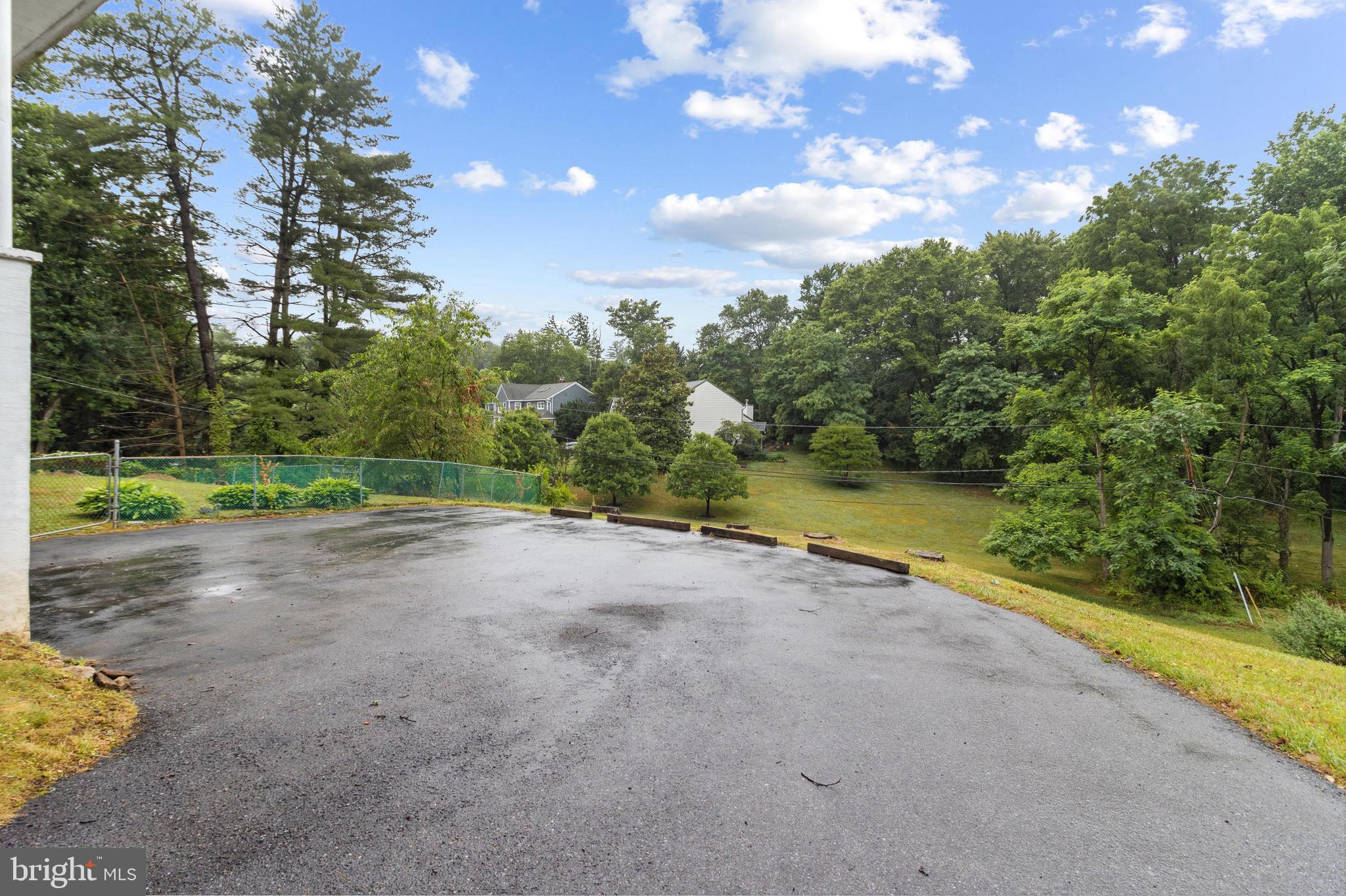 MAPLEWOOD - Residential