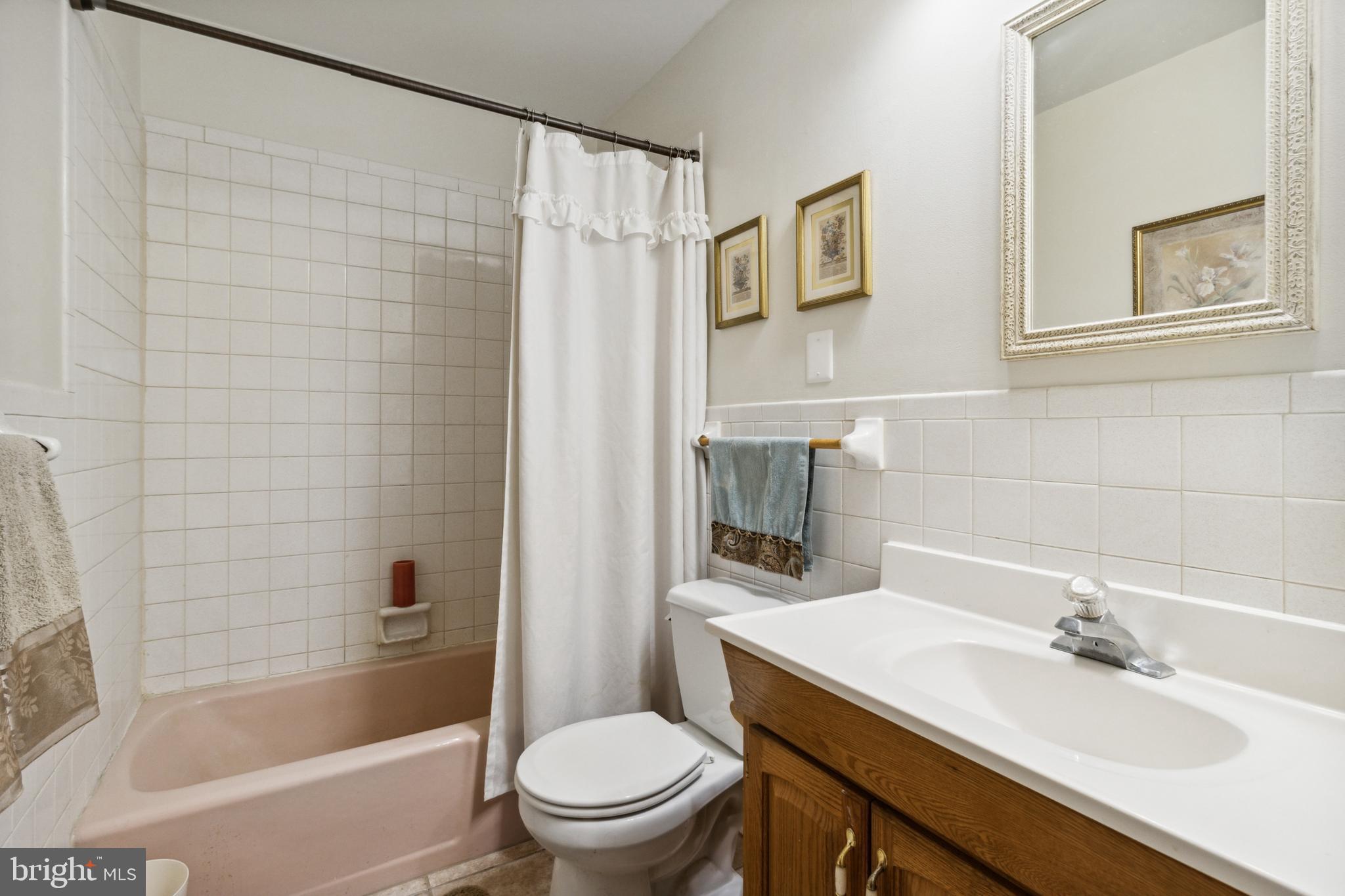 MAPLEWOOD - Residential