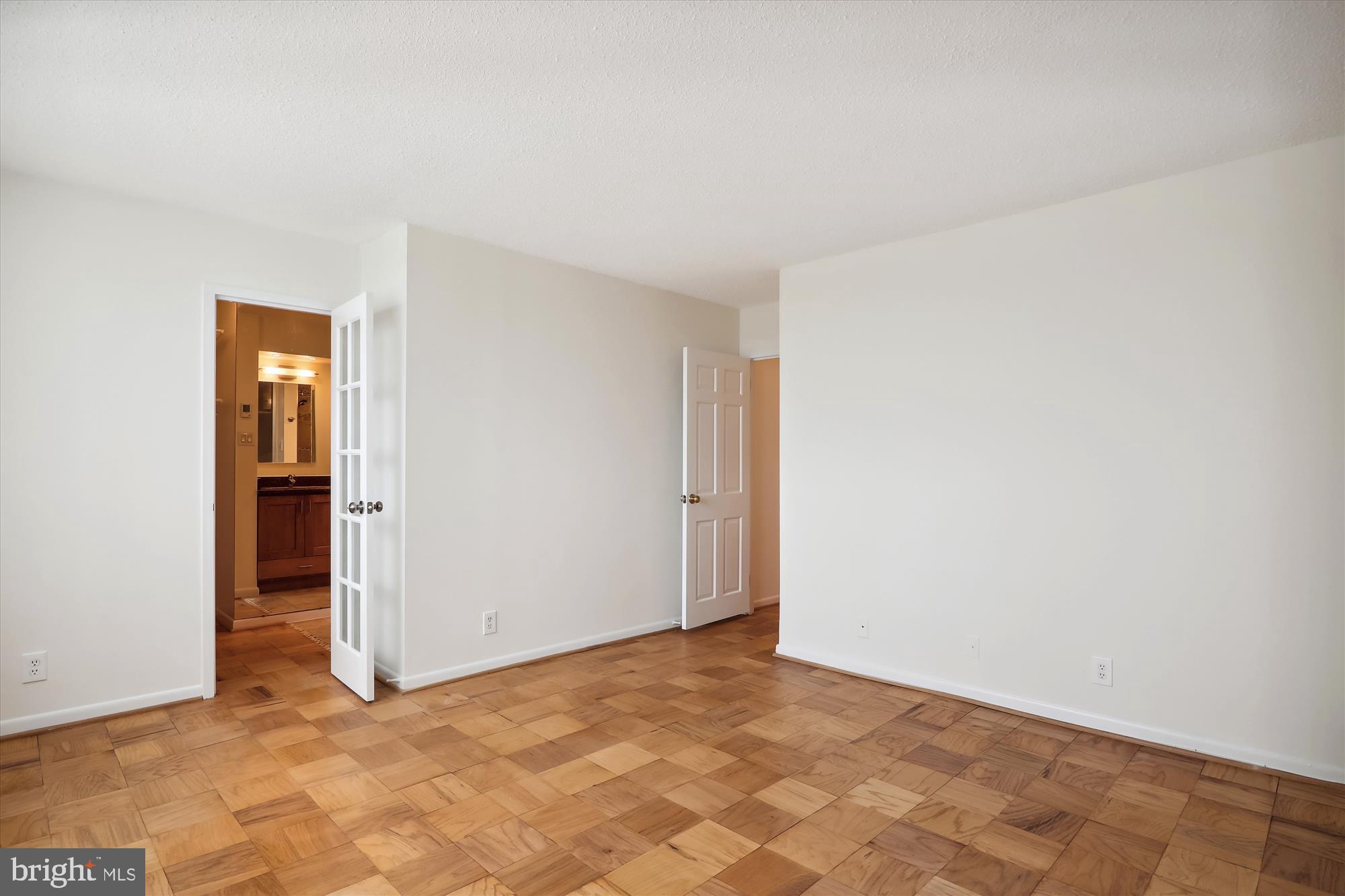 THE ELIZABETH - Residential