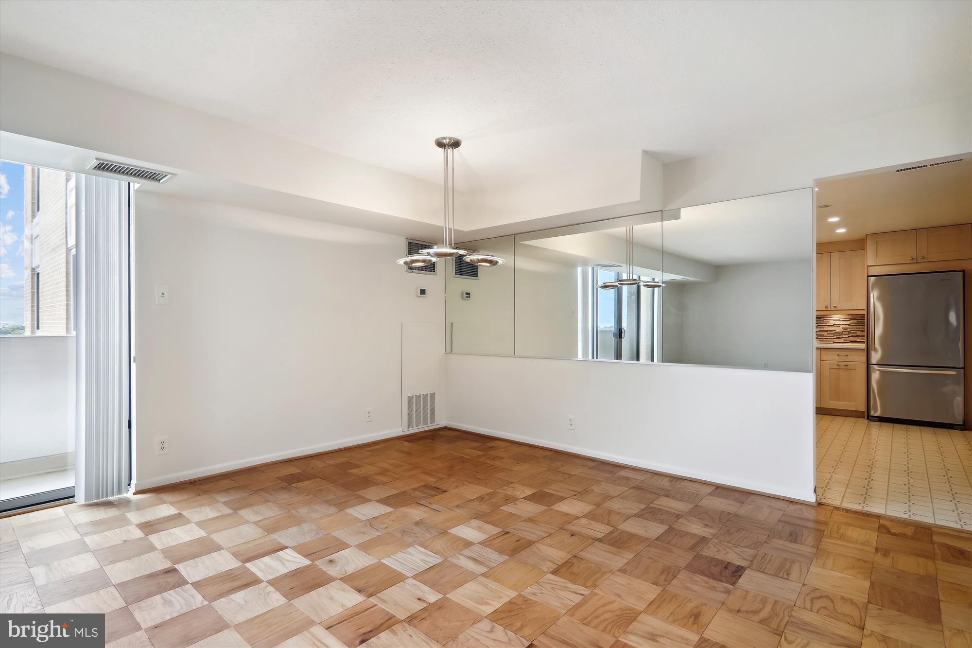 THE ELIZABETH - Residential