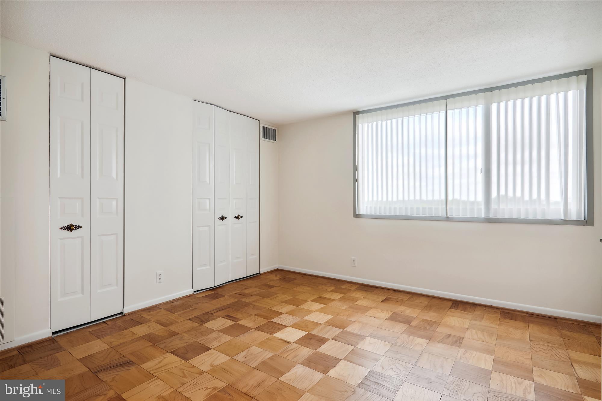 THE ELIZABETH - Residential