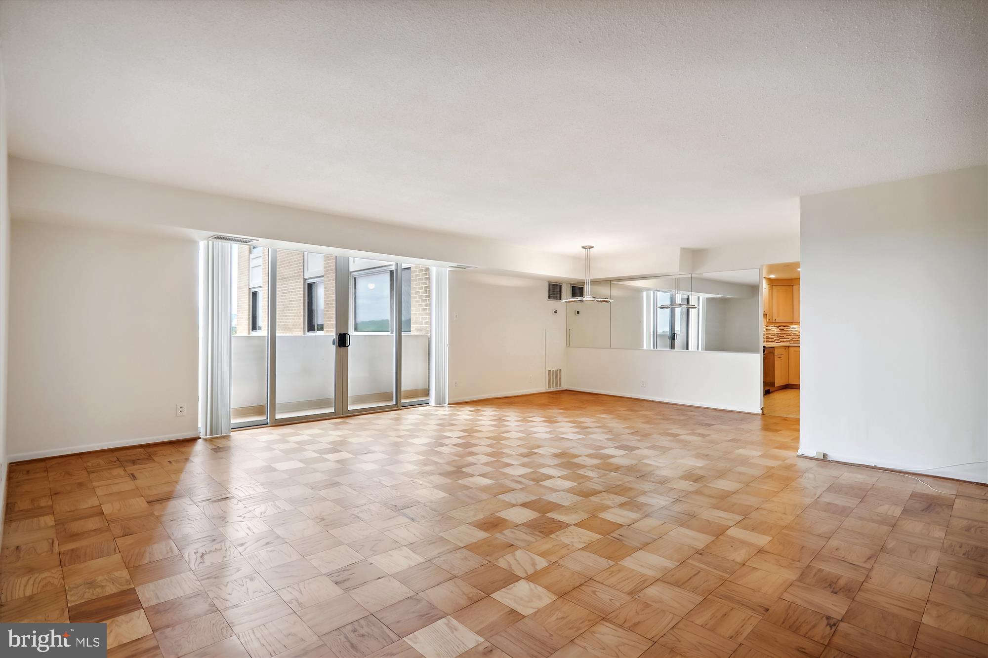 THE ELIZABETH - Residential