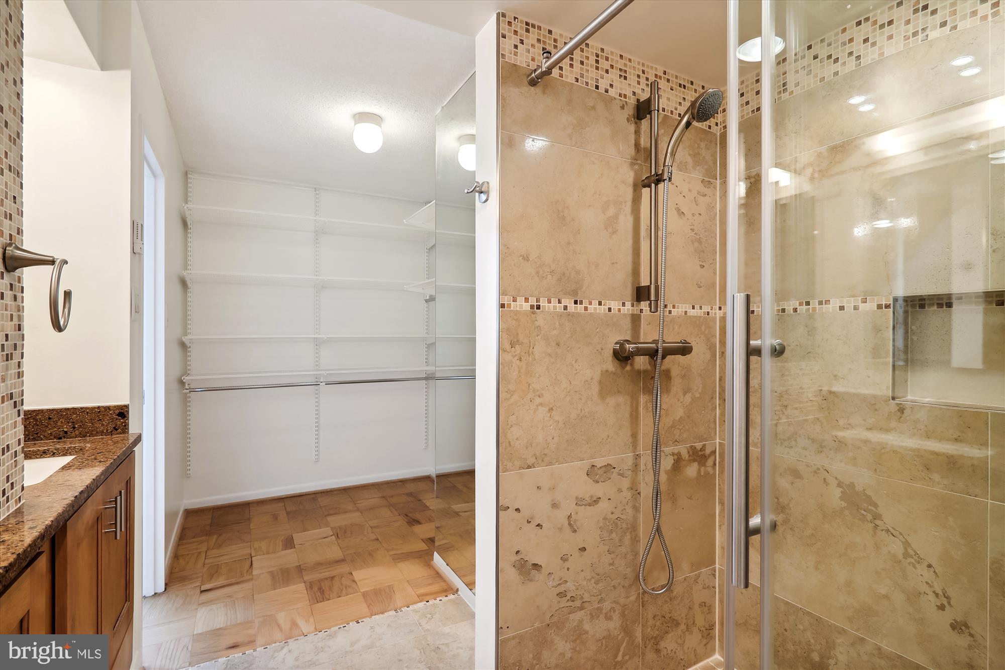 THE ELIZABETH - Residential