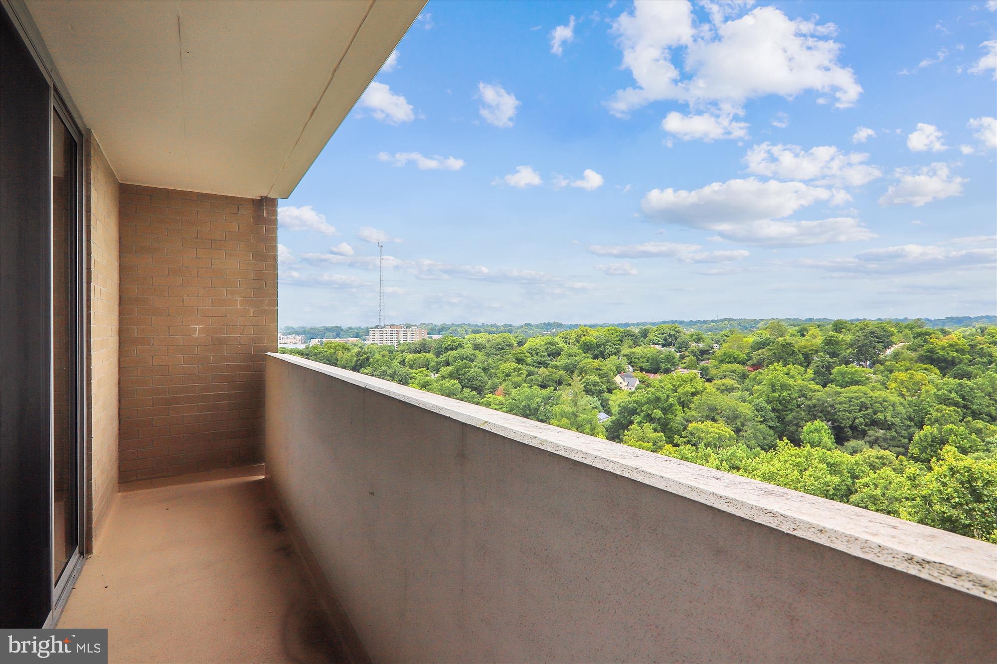 THE ELIZABETH - Residential