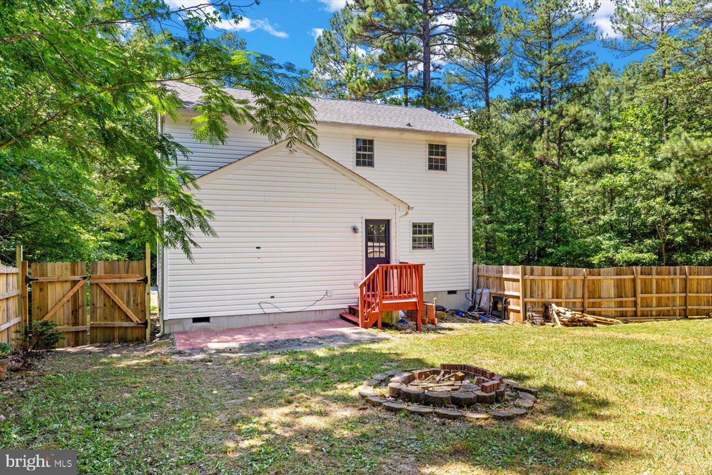 LAKE CAROLINE - Residential