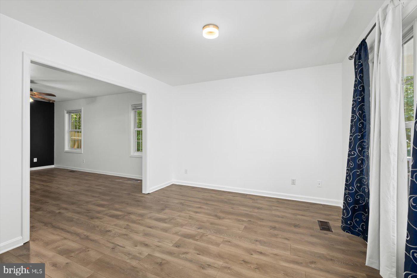 LAKE CAROLINE - Residential