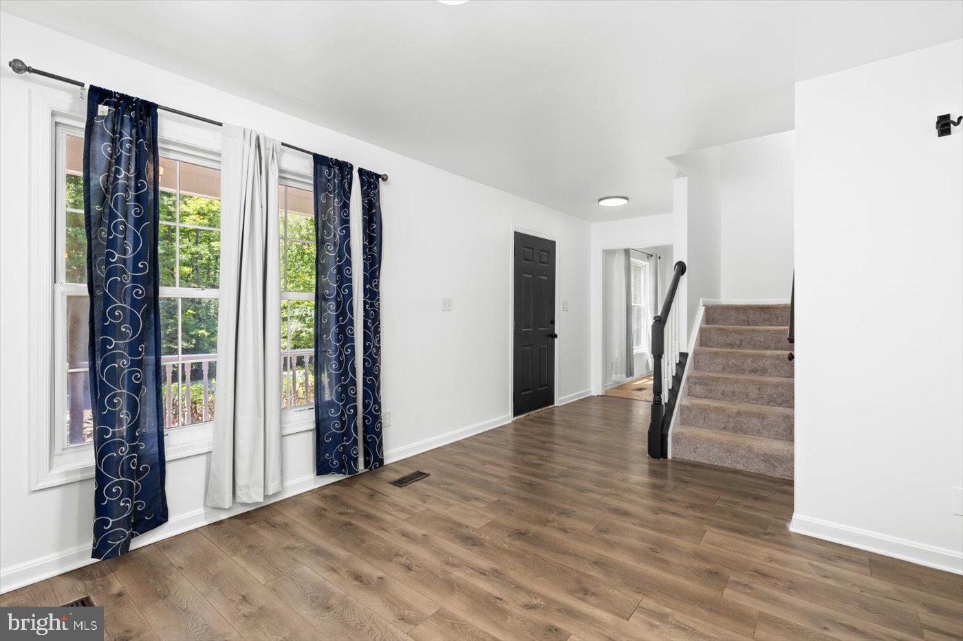 LAKE CAROLINE - Residential