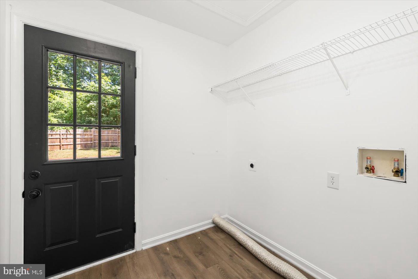 LAKE CAROLINE - Residential