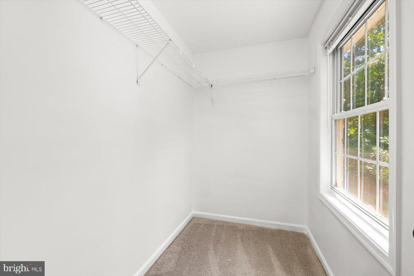 LAKE CAROLINE - Residential