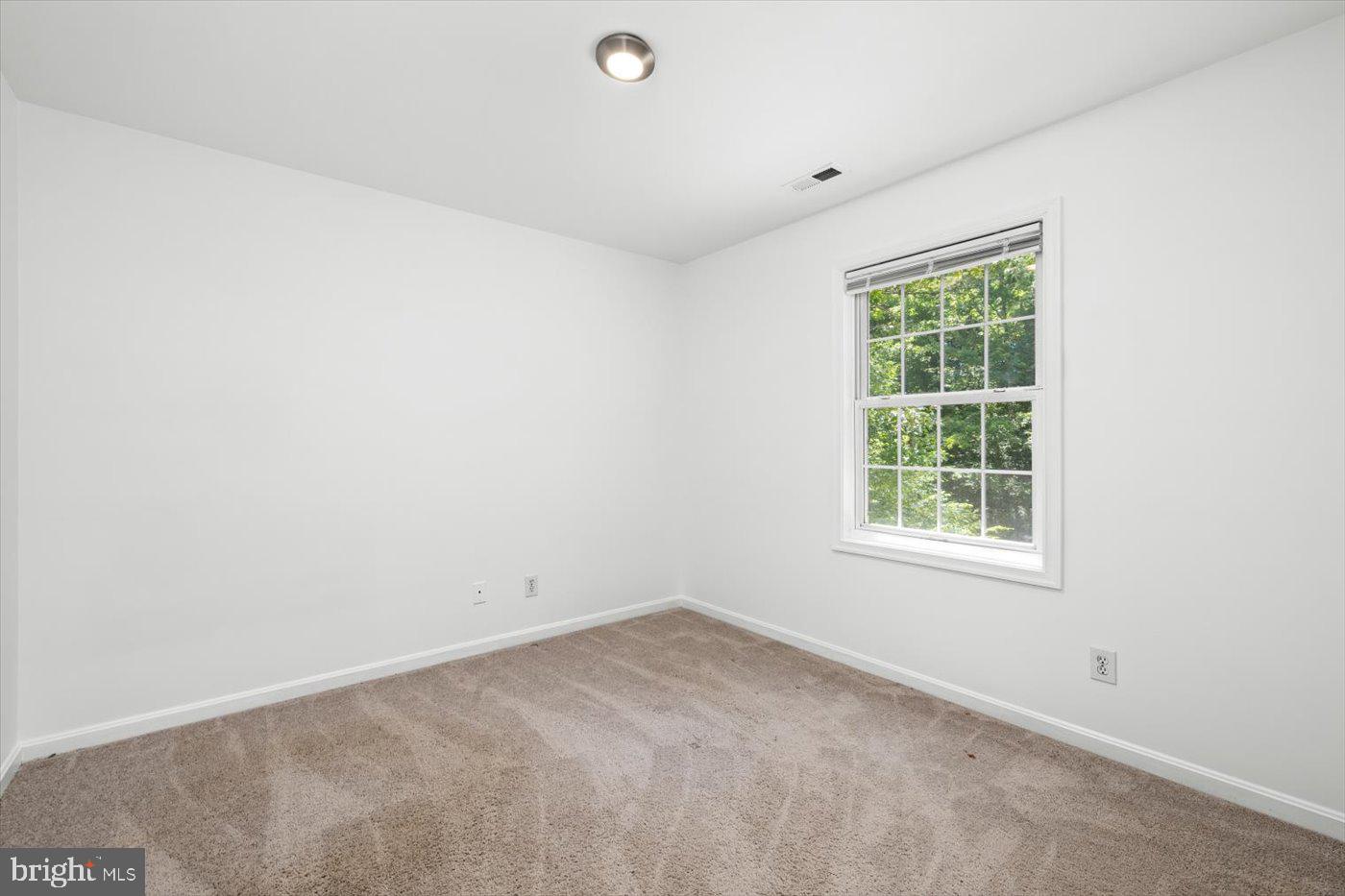 LAKE CAROLINE - Residential