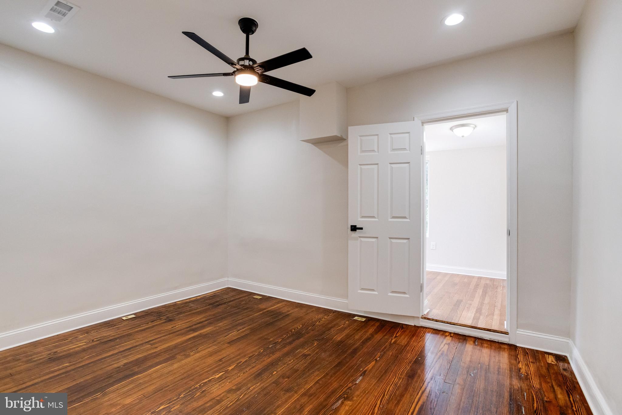 WINCHESTER - Residential