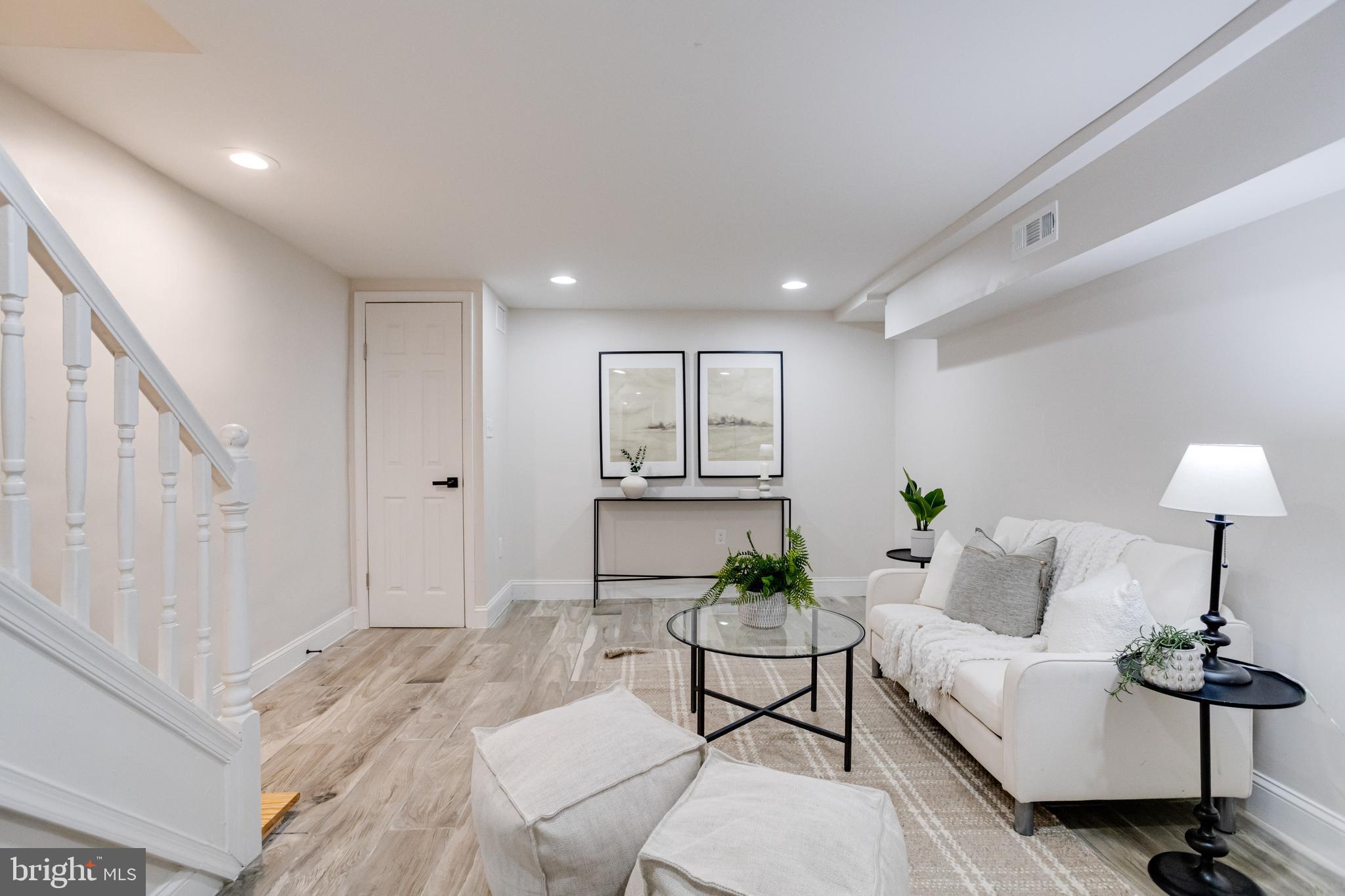 WINCHESTER - Residential