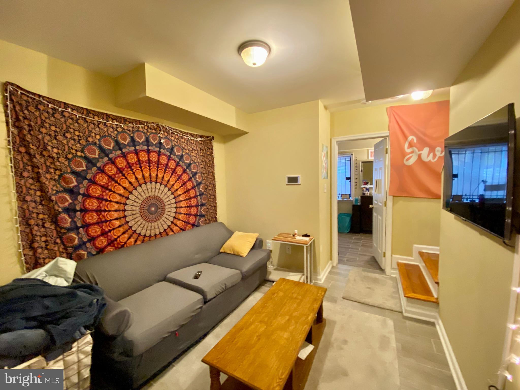 TEMPLE UNIVERSITY - Residential Lease