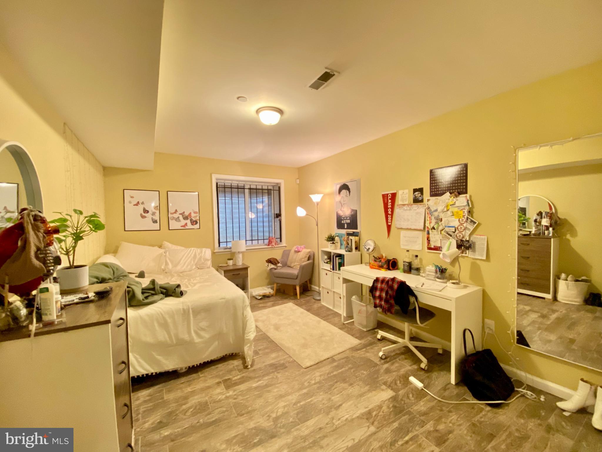 TEMPLE UNIVERSITY - Residential Lease