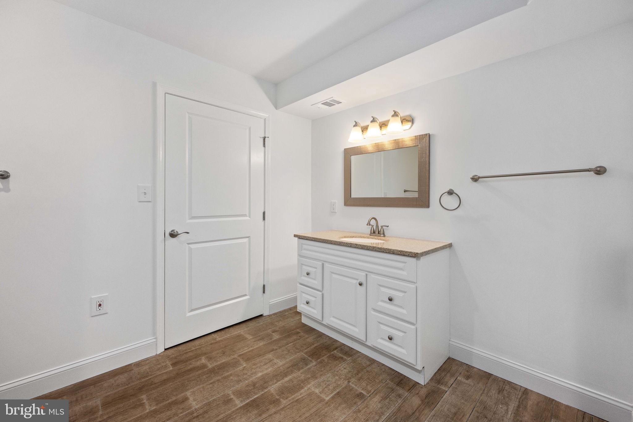 POINT OF WOODS - Residential