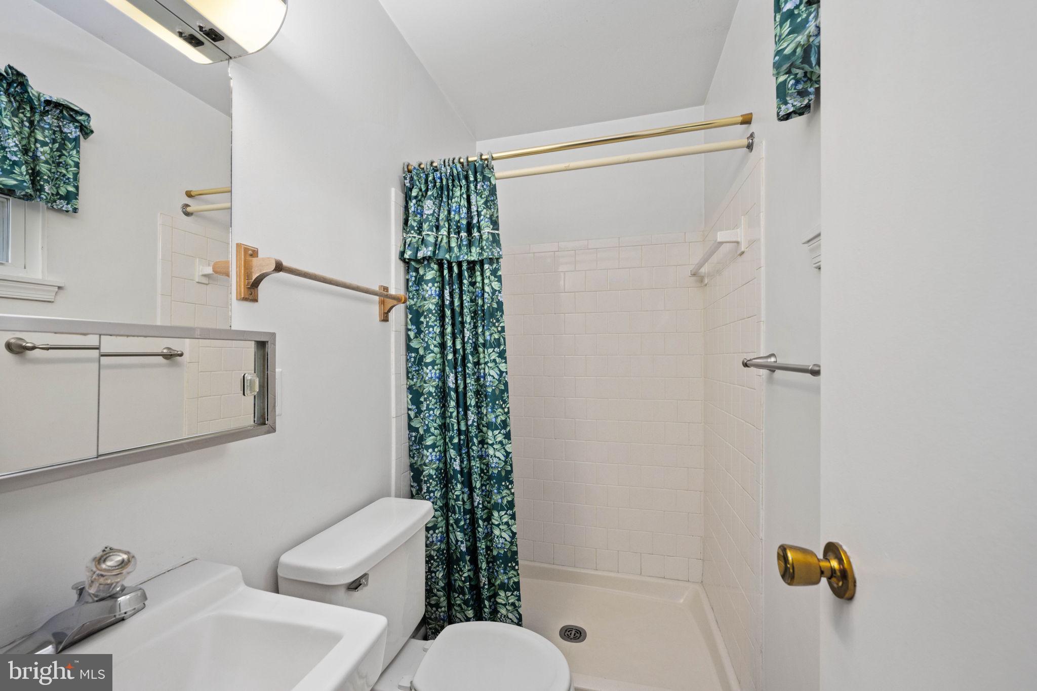 POINT OF WOODS - Residential