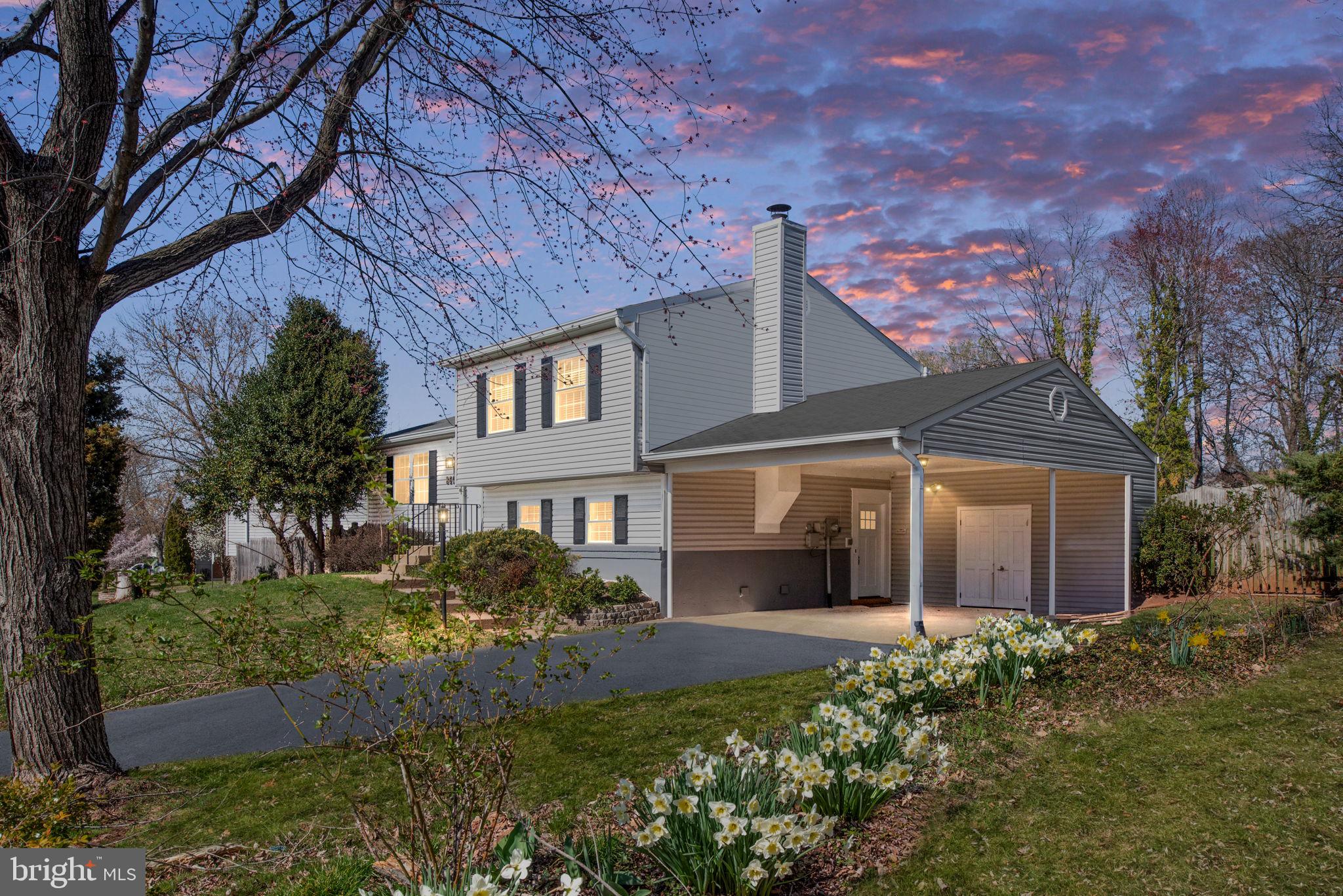 POINT OF WOODS - Residential