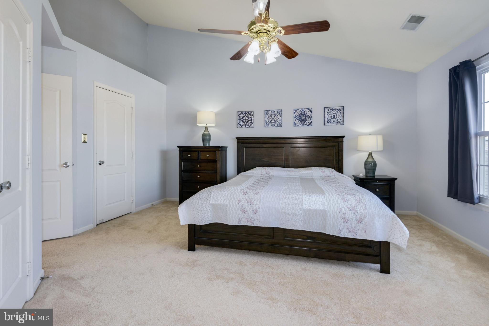 SOUTH RIDING - Residential