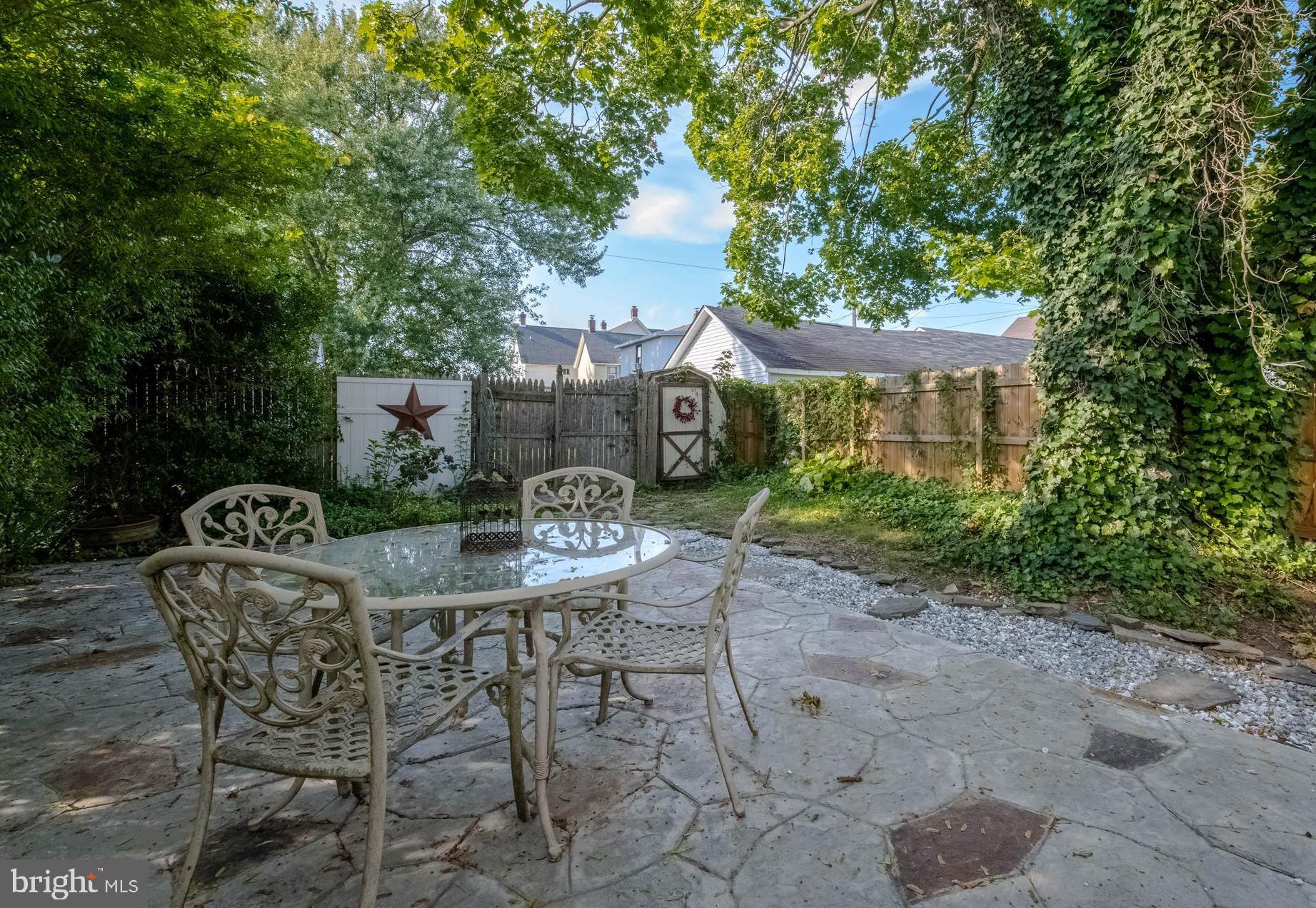 PERRYVILLE - Residential