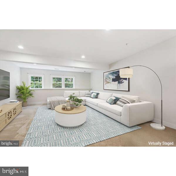 DEEP CREEK VILLAGE - Residential