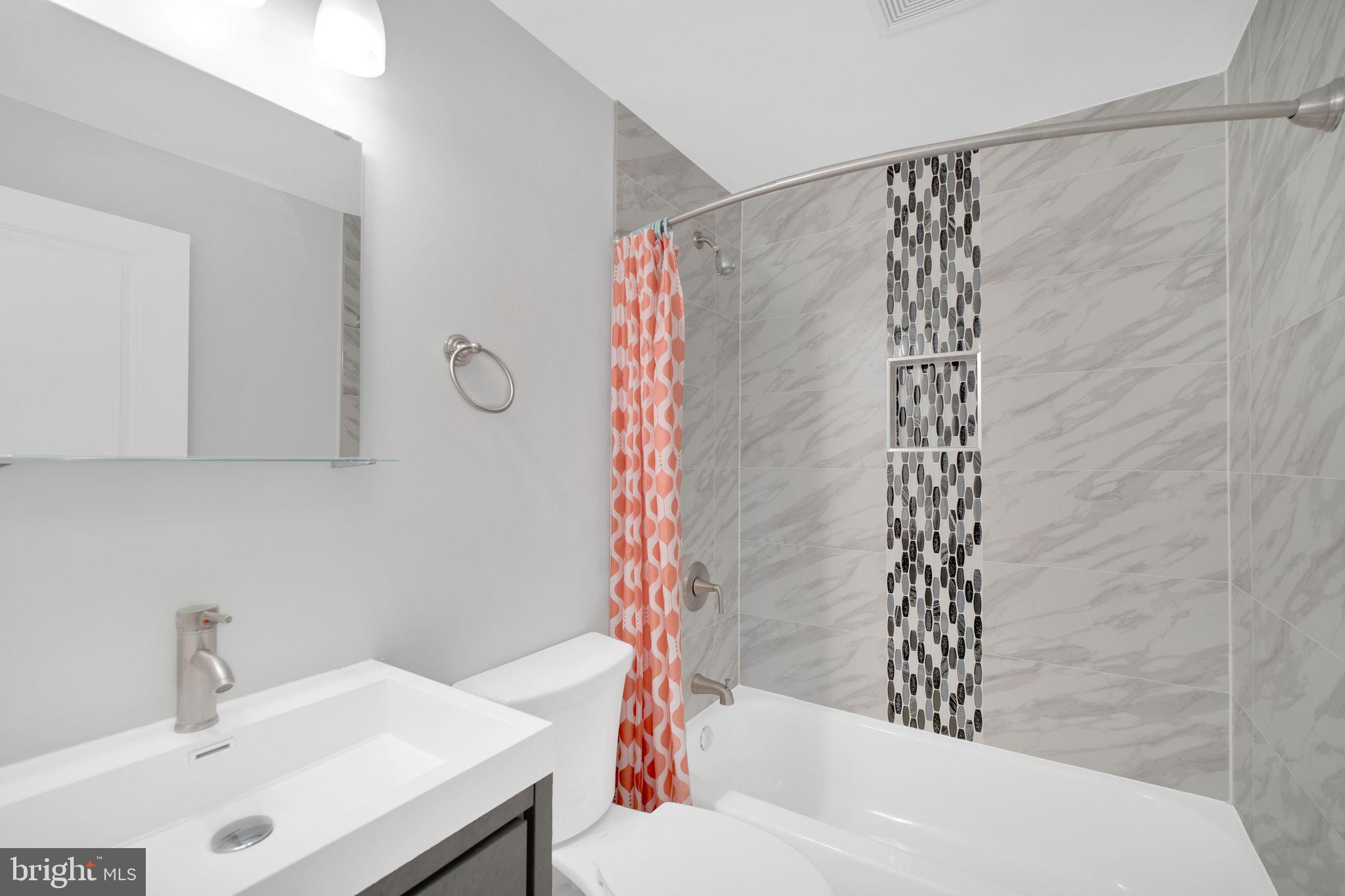 EAST HYATTSVILLE - Residential Lease