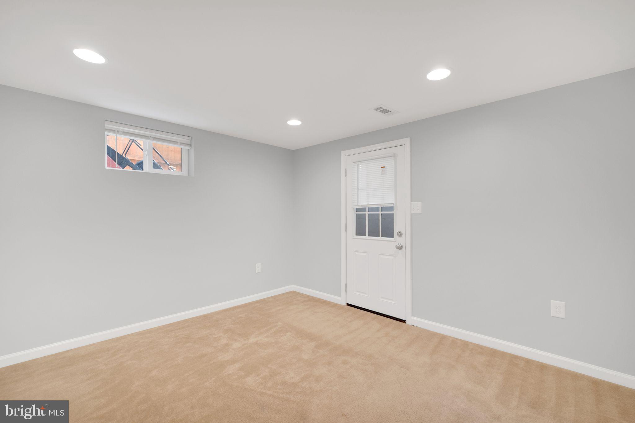 EAST HYATTSVILLE - Residential Lease