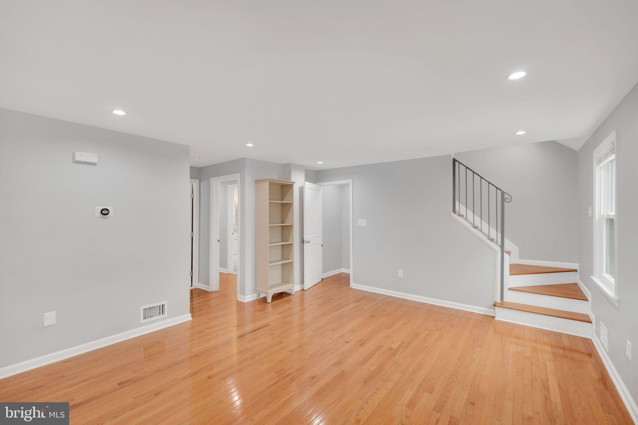 EAST HYATTSVILLE - Residential Lease