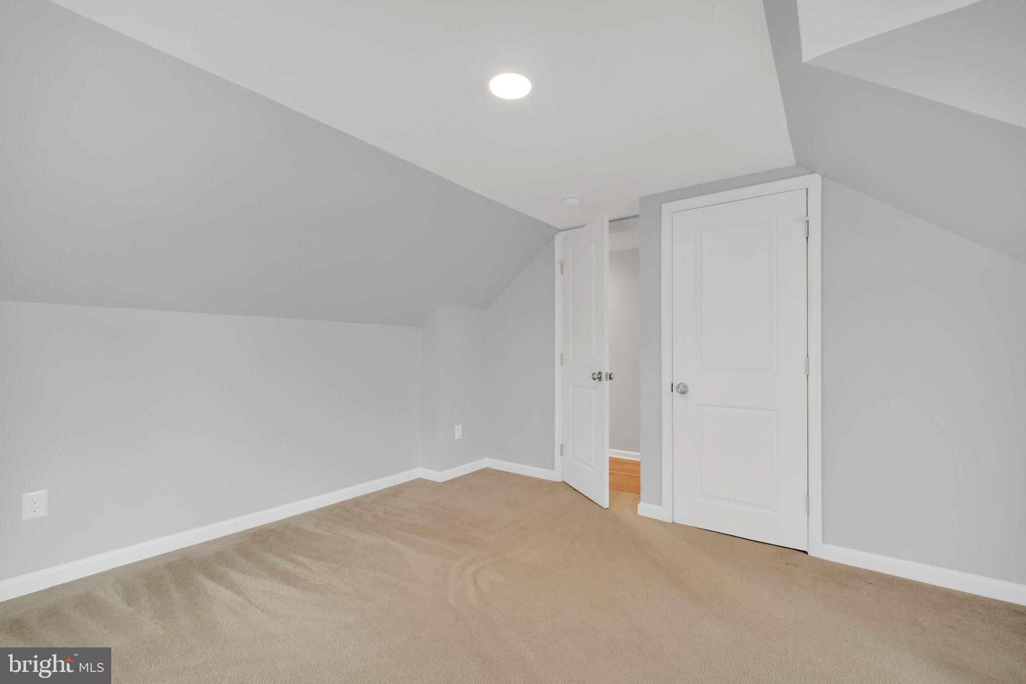 EAST HYATTSVILLE - Residential Lease