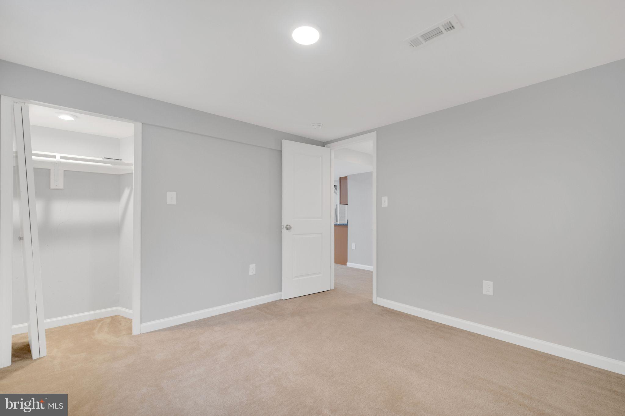 EAST HYATTSVILLE - Residential Lease