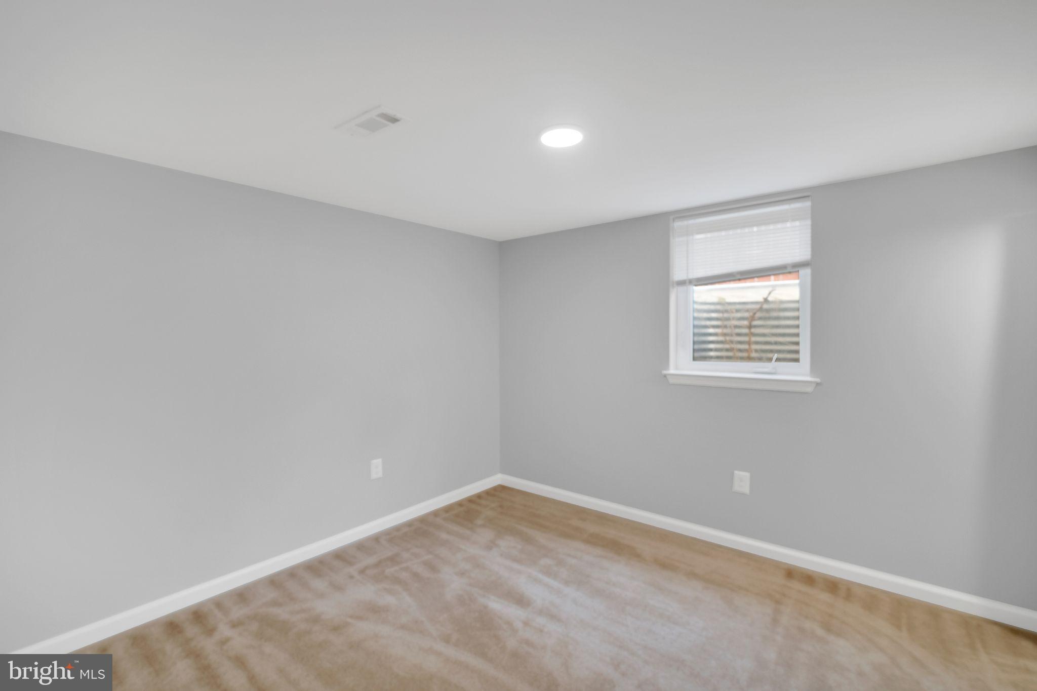 EAST HYATTSVILLE - Residential Lease