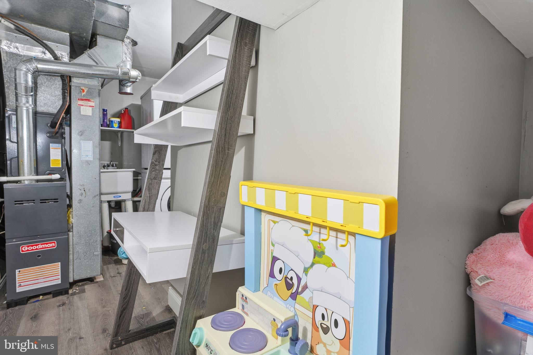 SCOTCHBROOK - Residential