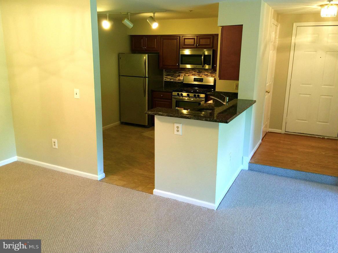 STRATFORD PLACE AT KINGS - Residential