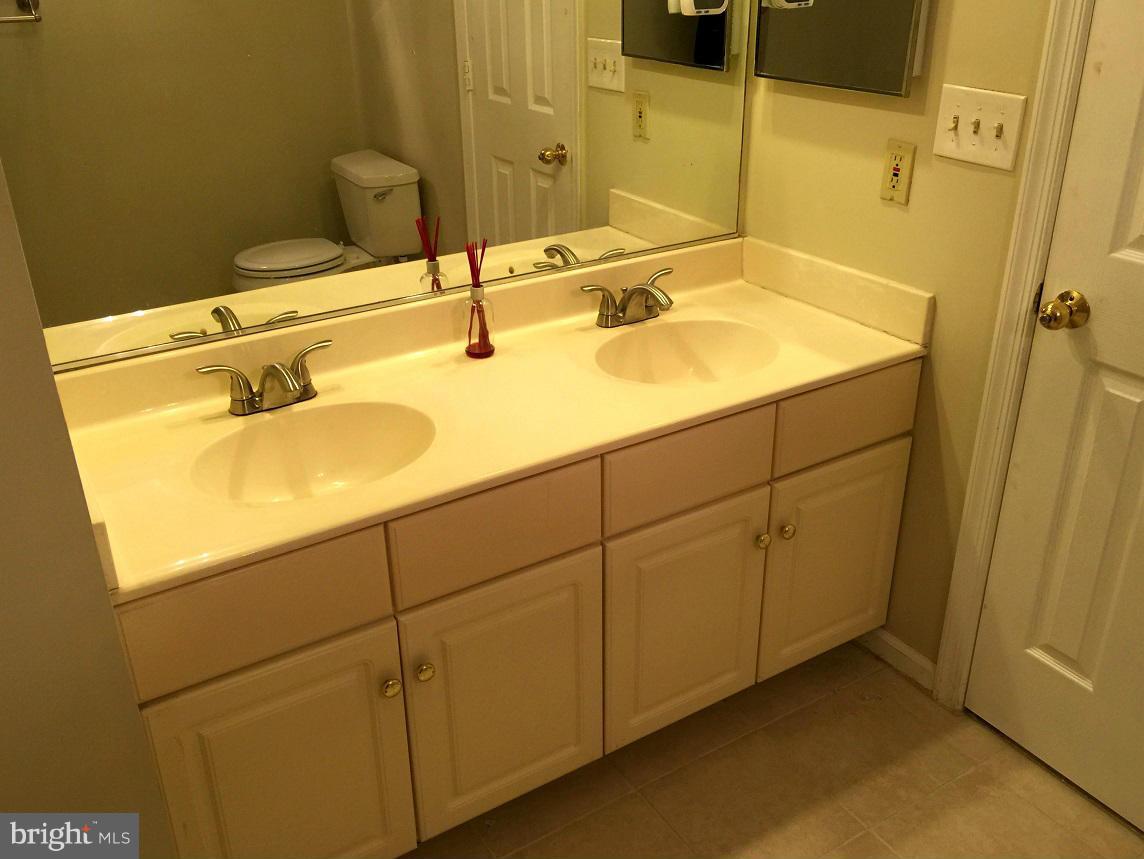 STRATFORD PLACE AT KINGS - Residential