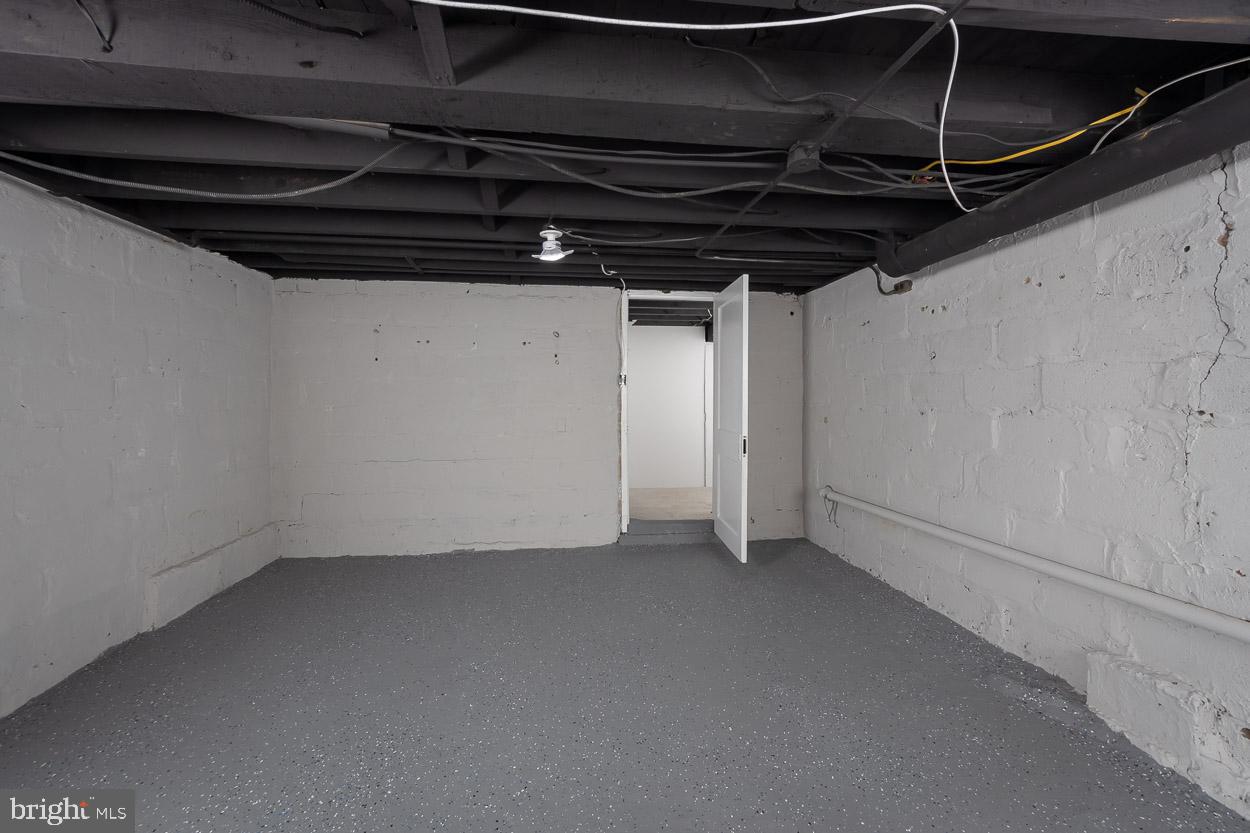 ARBUTUS TERRACE - Residential