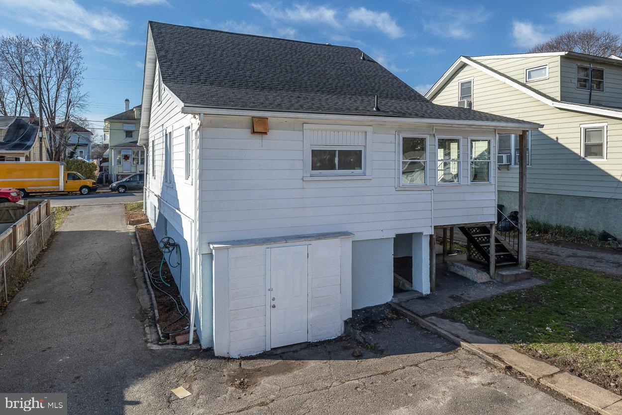 ARBUTUS TERRACE - Residential