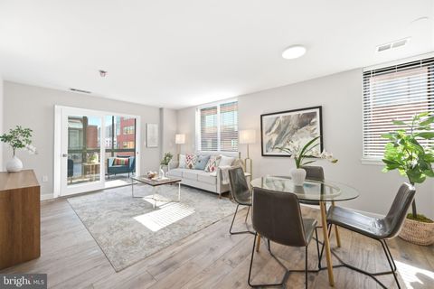 Condo For Sale - 1045 N Utah Street #2-701<br/> ARLINGTON, VA 22201